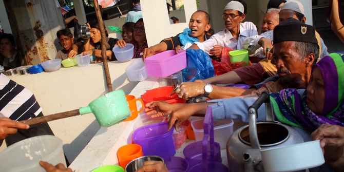 1.000 Porsi Bubur Sup dibagikan Masjid Raya Medan selama Ramadan