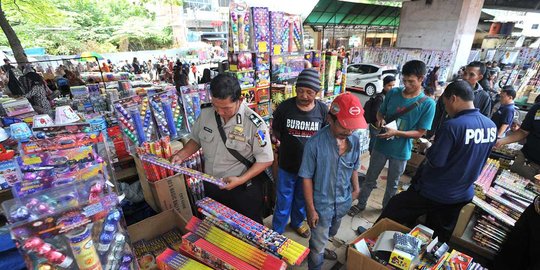 Sambut Ramadan, Polres Cilacap berantas petasan, judi sampai PSK