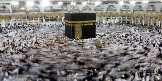 Gema doa ribuan jemaah di Lingkar Kabah