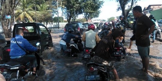 Hujan semalam suntuk, Rancaekek menuju Bandung macet parah