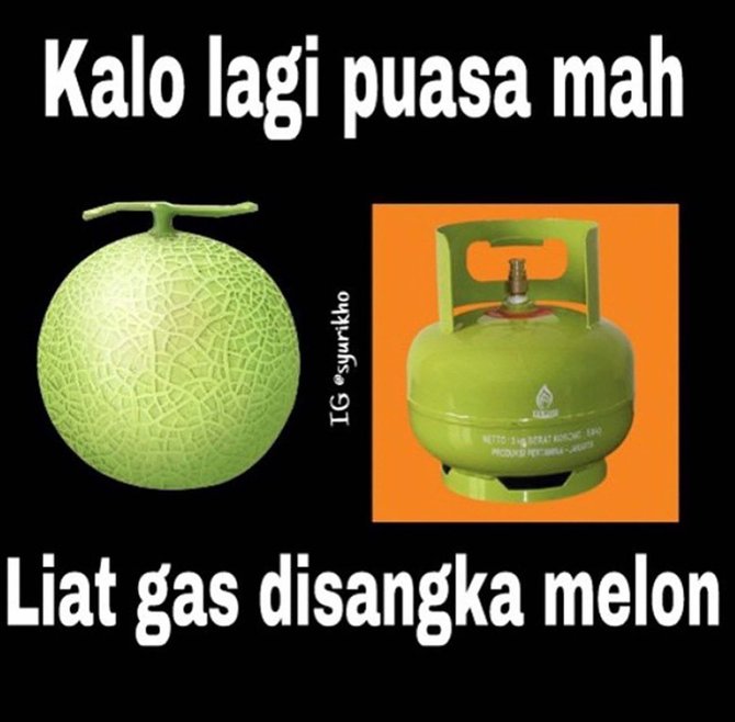 lucu makan sahur puasa saat Meme  lucu fokus  nggak merdeka.com