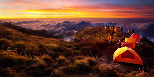 6 Petualangan seru yang wajib dijajal saat sambangi Rinjani