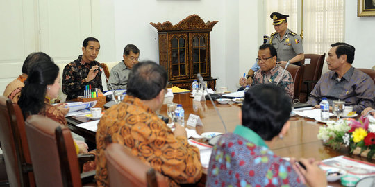 Jokowi ingat reshuffle, PKB buru-buru serang 3 menteri ini