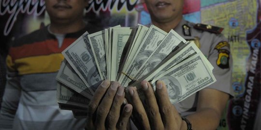 Polisi bekuk pengedar uang palsu pecahan 100 dolar di RS Pertamina