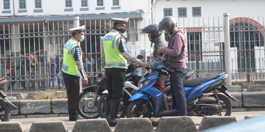 Di mana moral anggota Polantas malah lecehkan wanita saat razia?