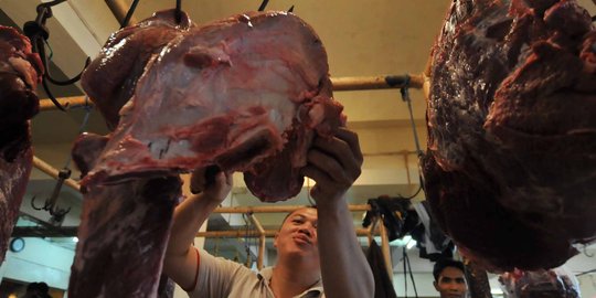 4 Fakta impor daging beku tak turunkan harga & malah bikin rugi