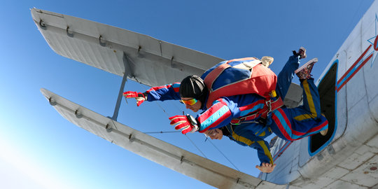 Teori dan teknik yang wajib diketahui calon skydiver!