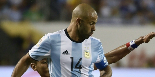 Mascherano pecahkan rekor Javier Zanetti