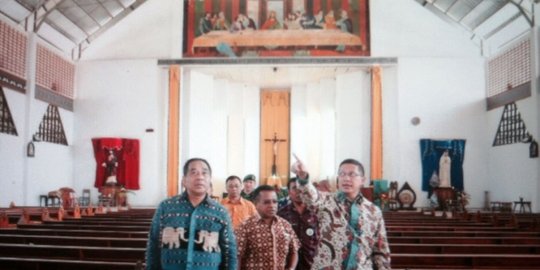 di kalabahi biasa danai pembangunan gereja rev3