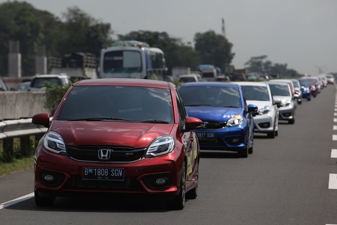 New Brio Satya CVT: Menjajal mobil LCGC paling gaya di 