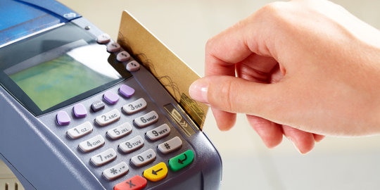BI beri sanksi pedagang pakai transaksi tunai kartu kredit