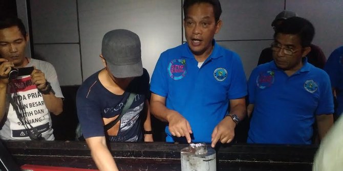 Gerebek pabrik mie, BNN temukan sabu di dalam saluran pipa air