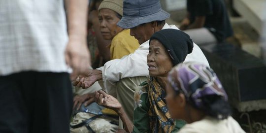 Para pengemis datang ke Semarang di drop pakai truk dari luar kota