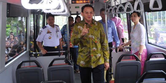 Ingin bus berkualitas, Ahok ajak Mercedes Benz gabung Transjakarta
