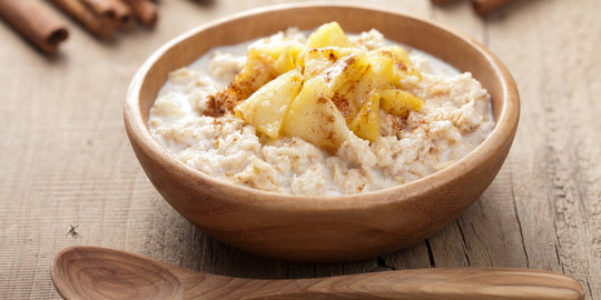 Makan semangkuk oatmeal, rahasia tidur nyenyak malam ini