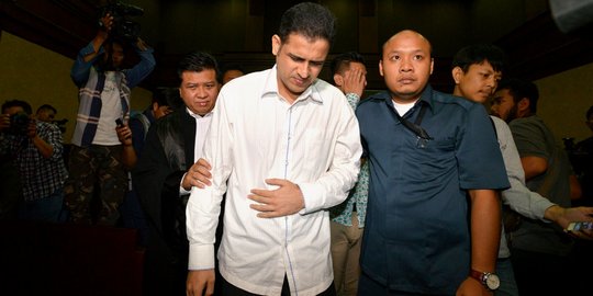 Jelang vonis, Nazaruddin bagi-bagi Surat Yasin