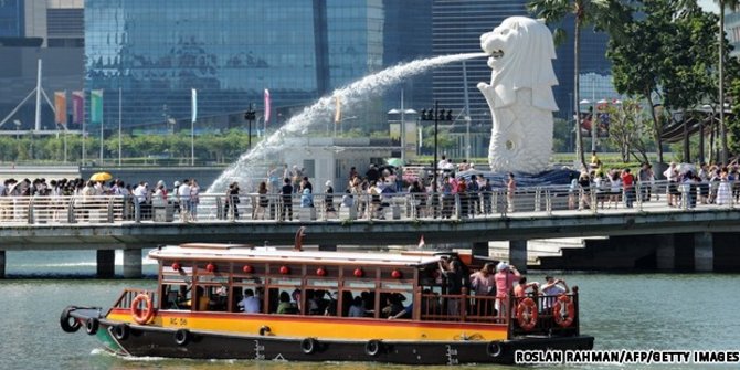 Doyan intip TKI sedang mandi, pria Singapura dibui