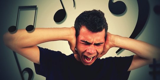 6 Cara ampuh hilangkan lagu yang kita benci tapi bersarang di kepala