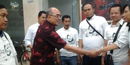 Massa pendukung Risma maju Pilgub DKI diterima PDIP