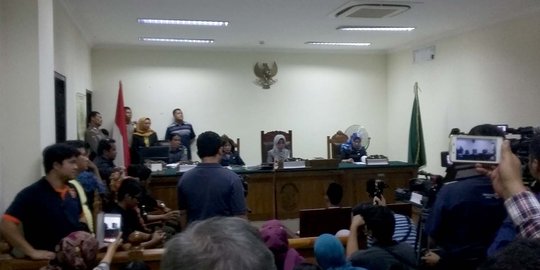 Fakta di akhir sidang pembunuh Enno