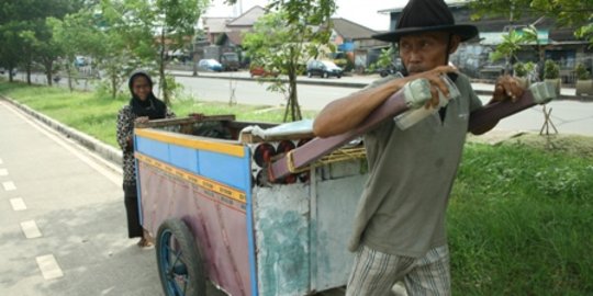 Manusia gerobak dan masalah sosial Jakarta