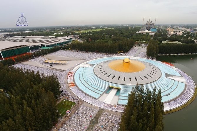 kuil buddha wat phra dhammakaya