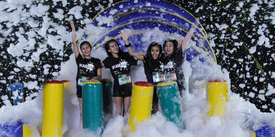 Splash Run event lari paling seru dan ekspresif 