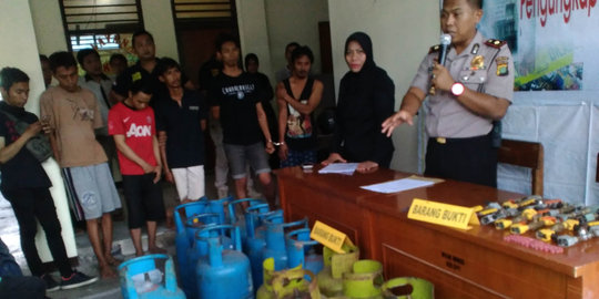 Pengoplos tabung gas 12 Kg di Cipayung dibongkar