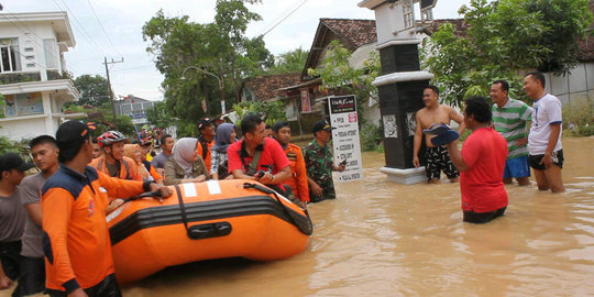 Banjir di Kendal meluas, rendam 18 desa dan Jalur Pantura