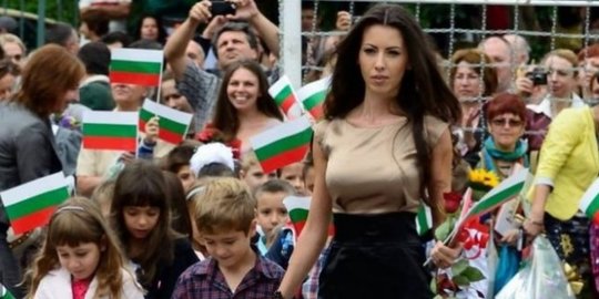 asal bulgaria bikin netizen jatuh cinta rev1