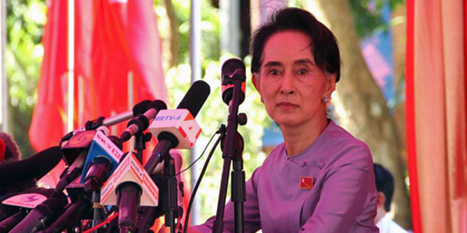 Aung San Suu Kyi menolak istilah pembantaian muslim Rohingya