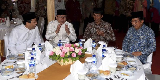 Presiden Jokowi dan Wapres JK buka bersama di kediaman Ketua DPD