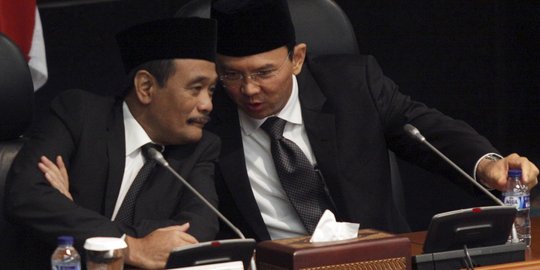 Mendagri Tjahjo: Duduk diapit Ahok-Djarot hangat sekali