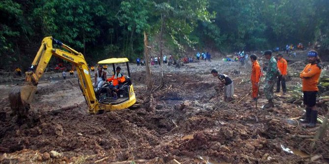 Korban tewas longsor dan banjir di Purworejo terus bertambah