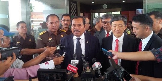 Kajati DKI diduga terlibat suap, Jaksa Agung serahkan ke persidangan