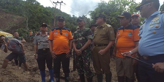 Gubernur Sulut janji pindahkan warga longsor ke lokasi baru