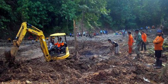 Sepekan longsor Purworejo, pencarian korban resmi dihentikan