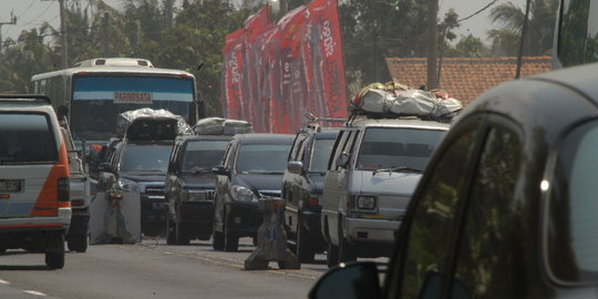 Lancarkan arus mudik di Pantura, pemerintah buka jembatan Sipait