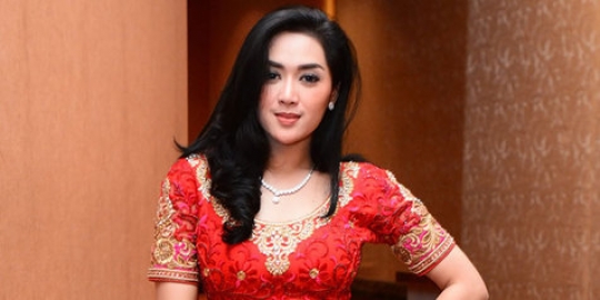 Resmi berganti nama, Tiara Dewi berbagi dengan 100 anak yatim
