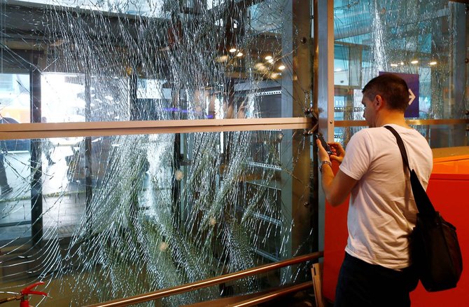 bandara internasional ataturk turki pasca serangan bom bunuh diri