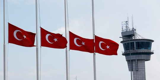 Turki umumkan satu hari berkabung bagi korban teror bandara Istambul