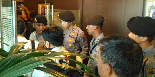 Terkait OTT, KPK geledah ruang kerja Putu Sudiartana di DPR