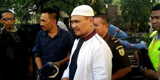 Terbukti curi listrik, Daeng Azis divonis 10 bulan