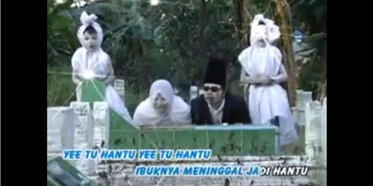 74 Koleksi Lagu Hantu Momo Gratis Terbaru