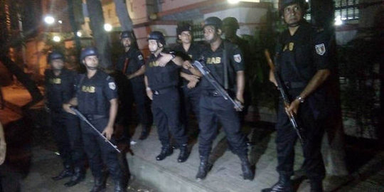 Negosiasi gagal, Polisi Bangladesh serbu ISIS di kafe Dhaka