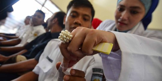 Cegah kecelakaan, 100 masinis KRL jalani test narkoba