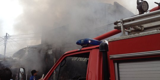 Tiga rumah terbakar di Makassar, kerugian ditaksir ratusan juta