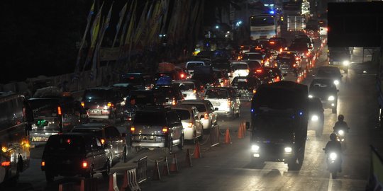 Macet parah di Tol Brebes Timur, 5 jam cuma bisa maju sedikit