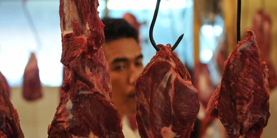 Di Bogor, daging sapi dijual seharga Rp 70 ribu per kilogram