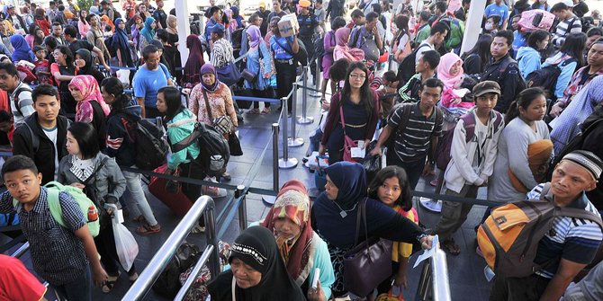 3 Hari Jelang Lebaran, 13.823 Pemudik Berangkat Dari Stasiun Senen ...